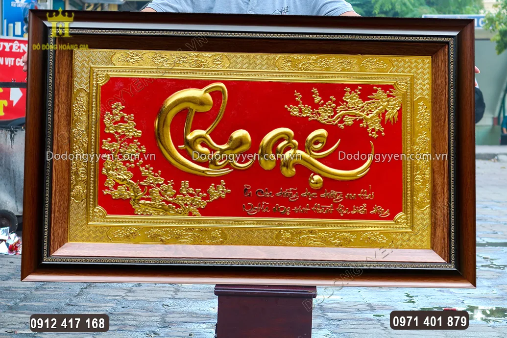 Khung tranh bằng nhựa giả v&acirc;n gỗ